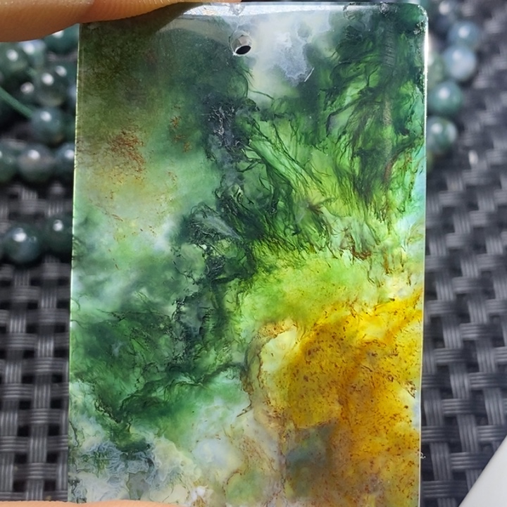 玛瑙/玉髓颈饰未镶嵌山*子