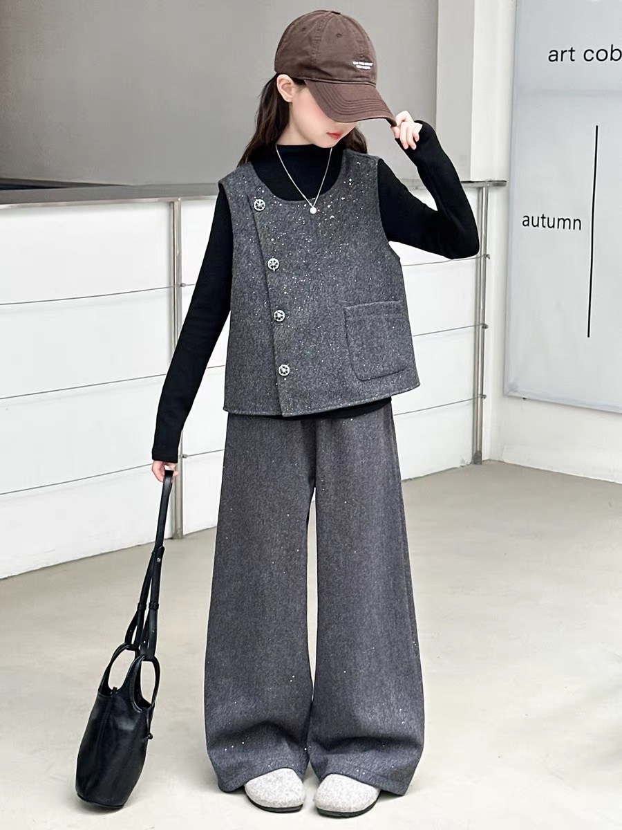 女童秋装休闲套装2025新款韩版洋气女孩春秋马甲打底裤腿三件套