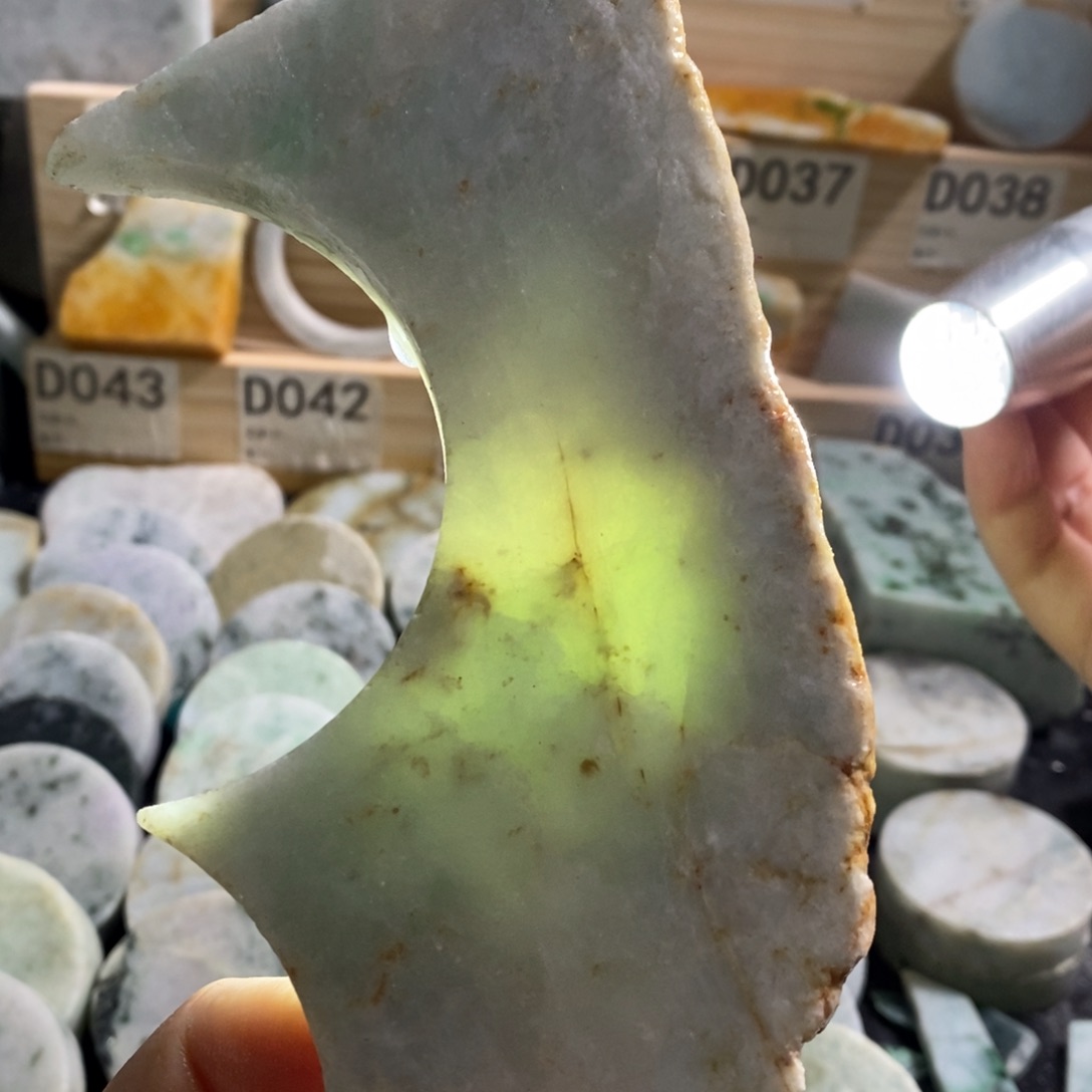 颈饰未镶嵌翡翠天然翡翠