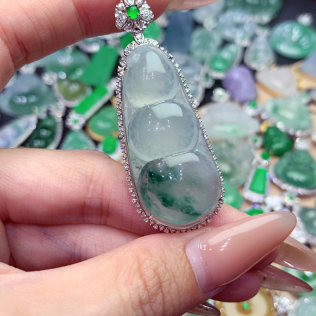 翡翠18K金镶嵌吊坠(赠链)用****0