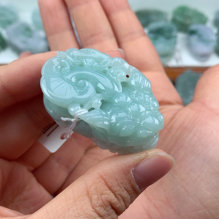 翡翠吊坠(不含链)未镶嵌鱼*