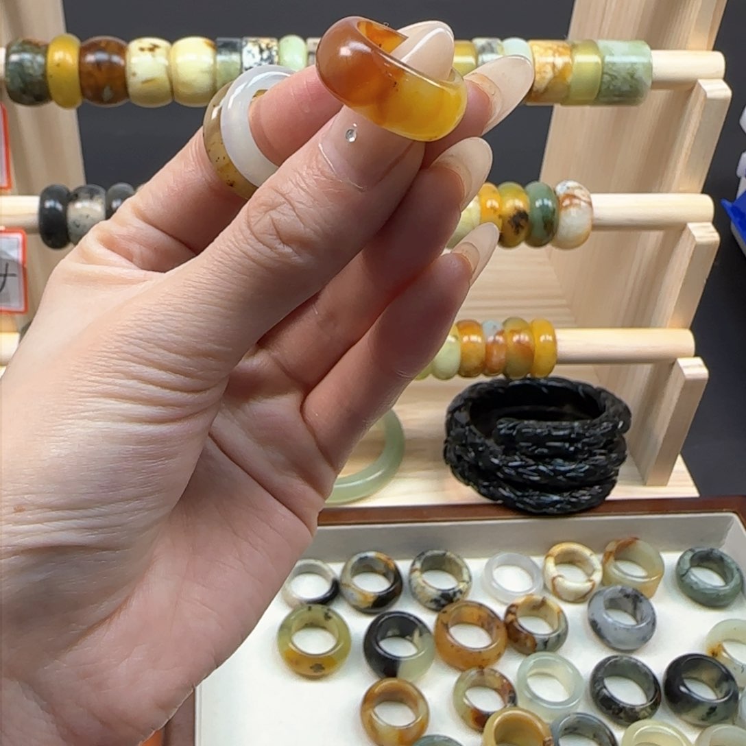 蛇纹石玉岫玉戒指内径16合金然***已