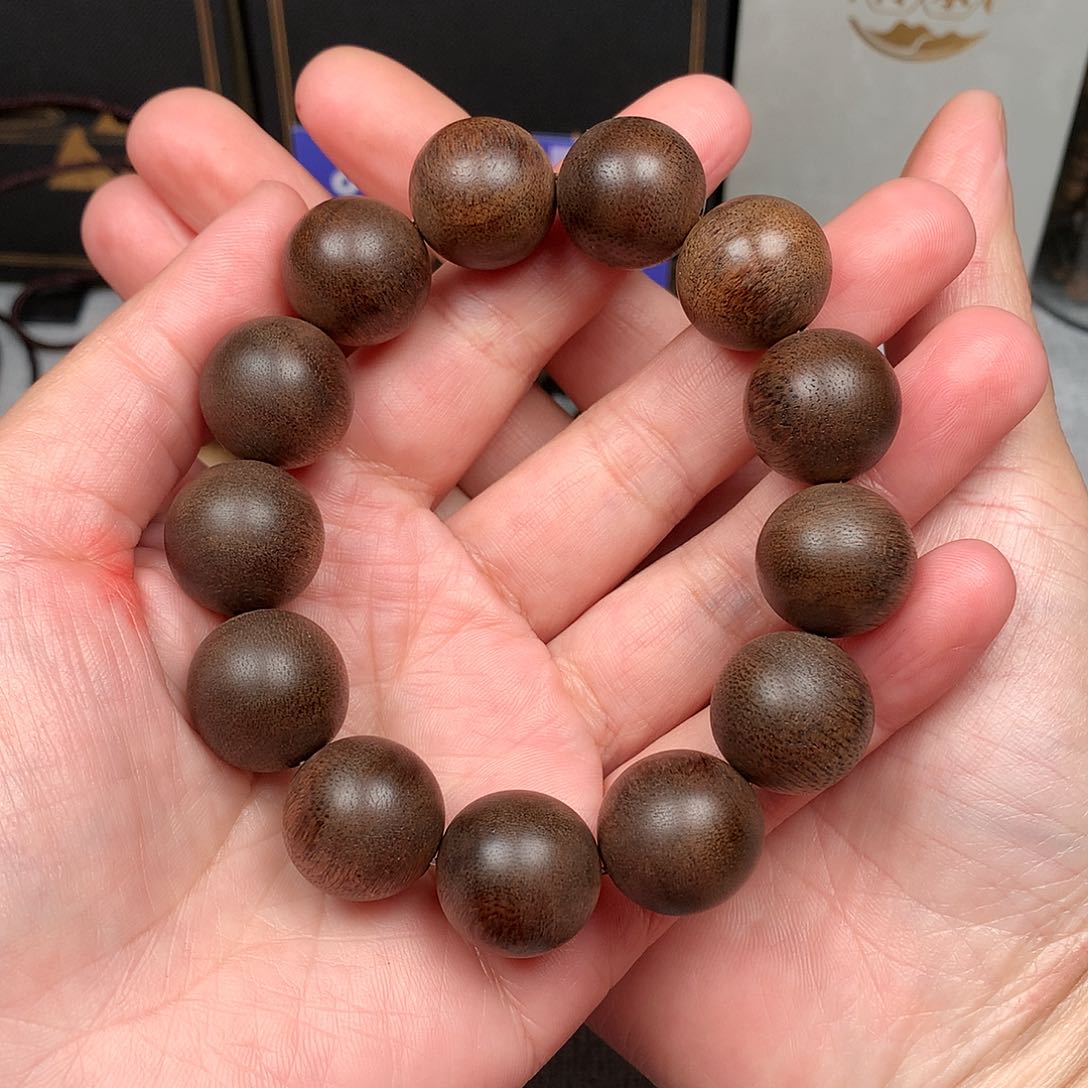 沉香手串语****）越南芽庄白棋楠1.8