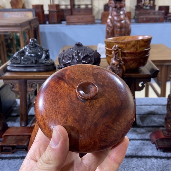 文***道贡木摆件一个一个。