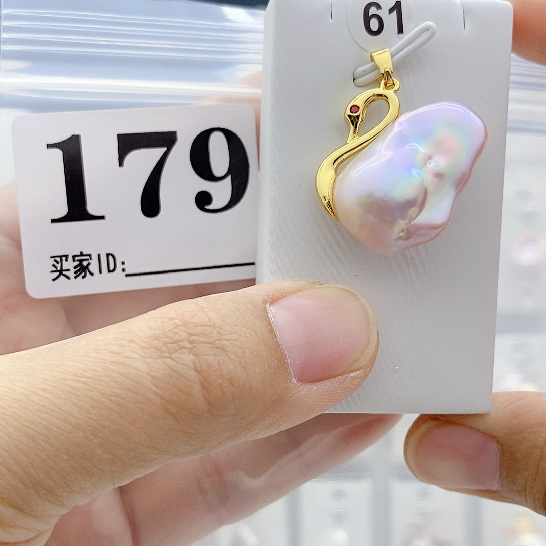 钛钢淡水珍珠颈饰