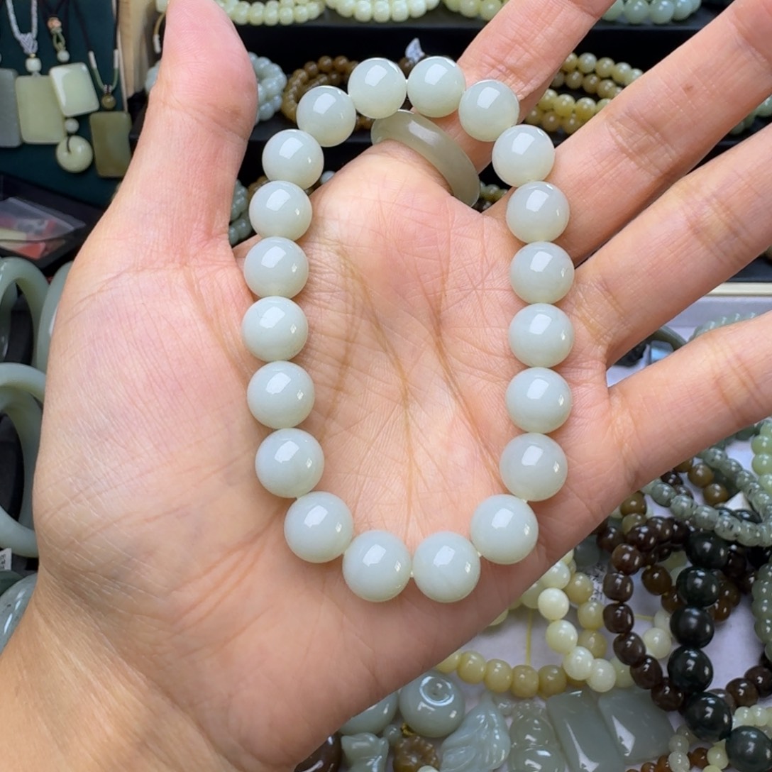 和田玉（青白玉）未镶嵌手链