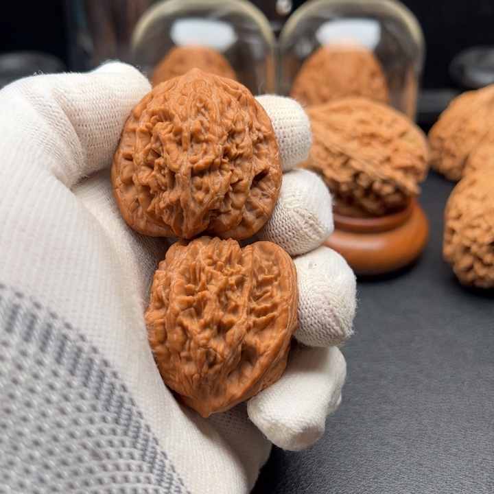 文玩核桃把件初*?39免全品无药虎头