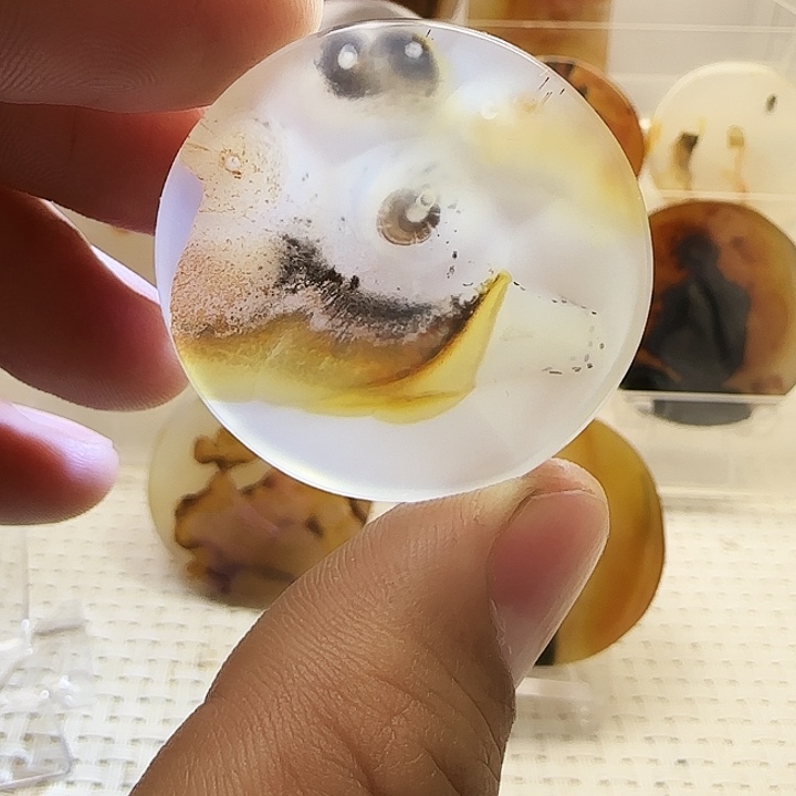 星***阁玛瑙/玉髓未镶嵌珠宝奇石