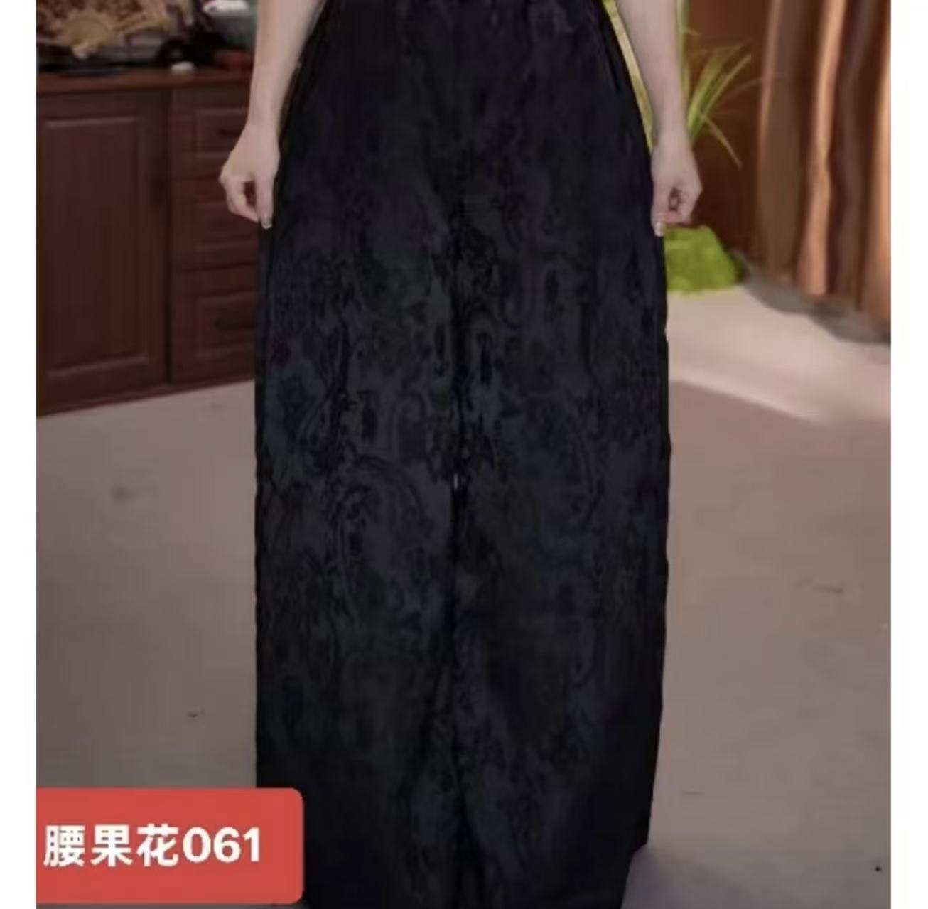 X061/新款黑底腰果花阔腿裙裤 C