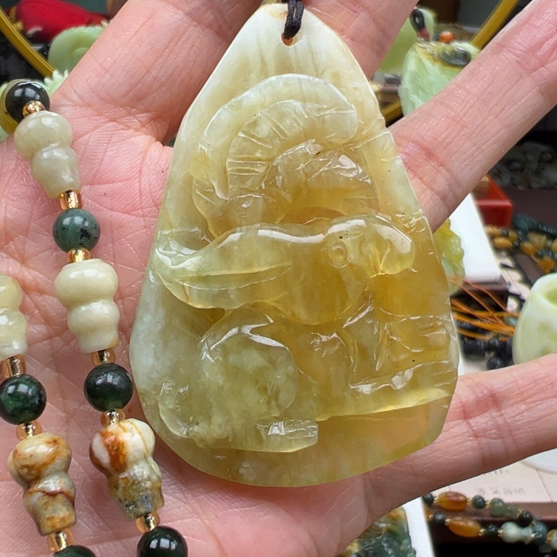 岫玉未镶嵌挂件挂件