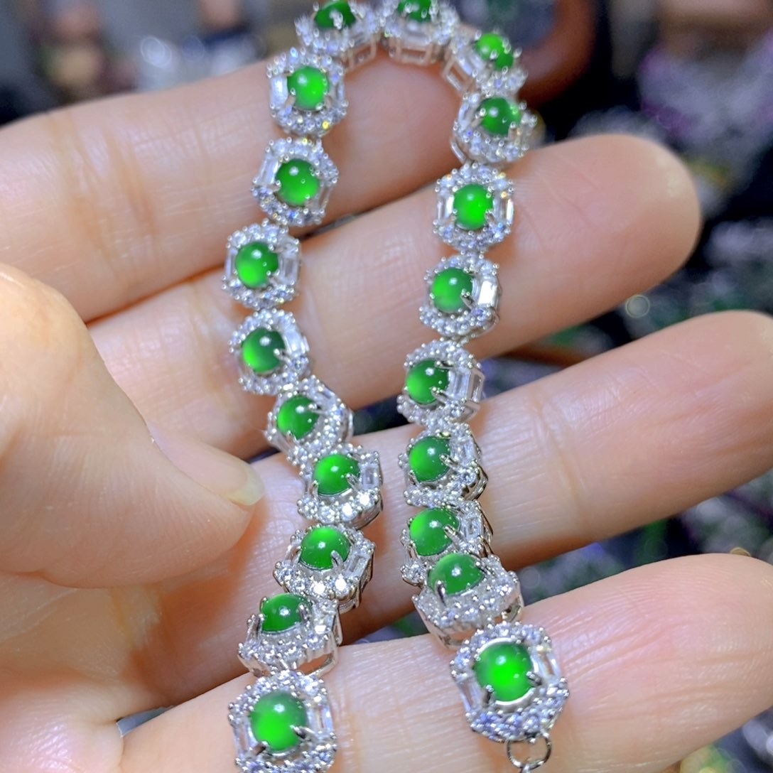 翡翠颈饰银S925镶嵌天然翡翠