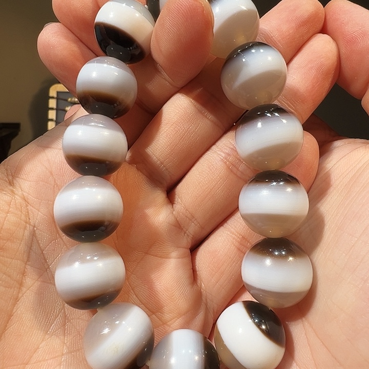 配饰配饰都非常重要和