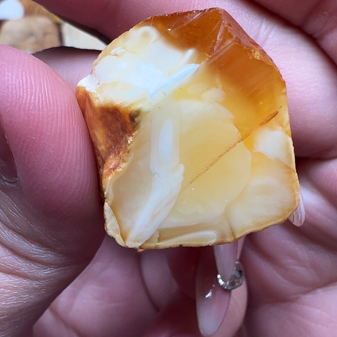 定制琥珀未镶嵌蜜蜡