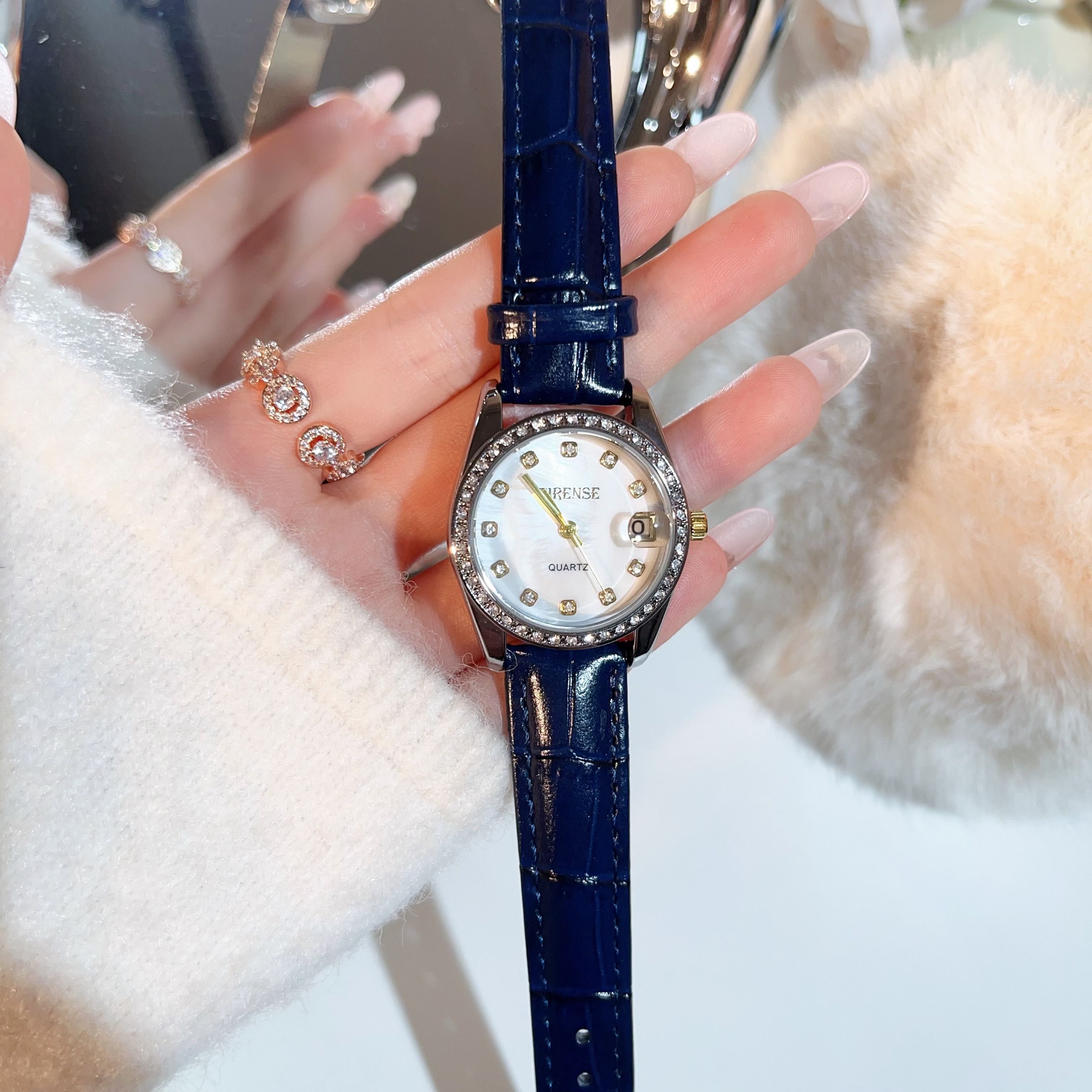 TIRENSE/狄伦斯中古风古董派蓝皮满钻轻奢气质防水女手表