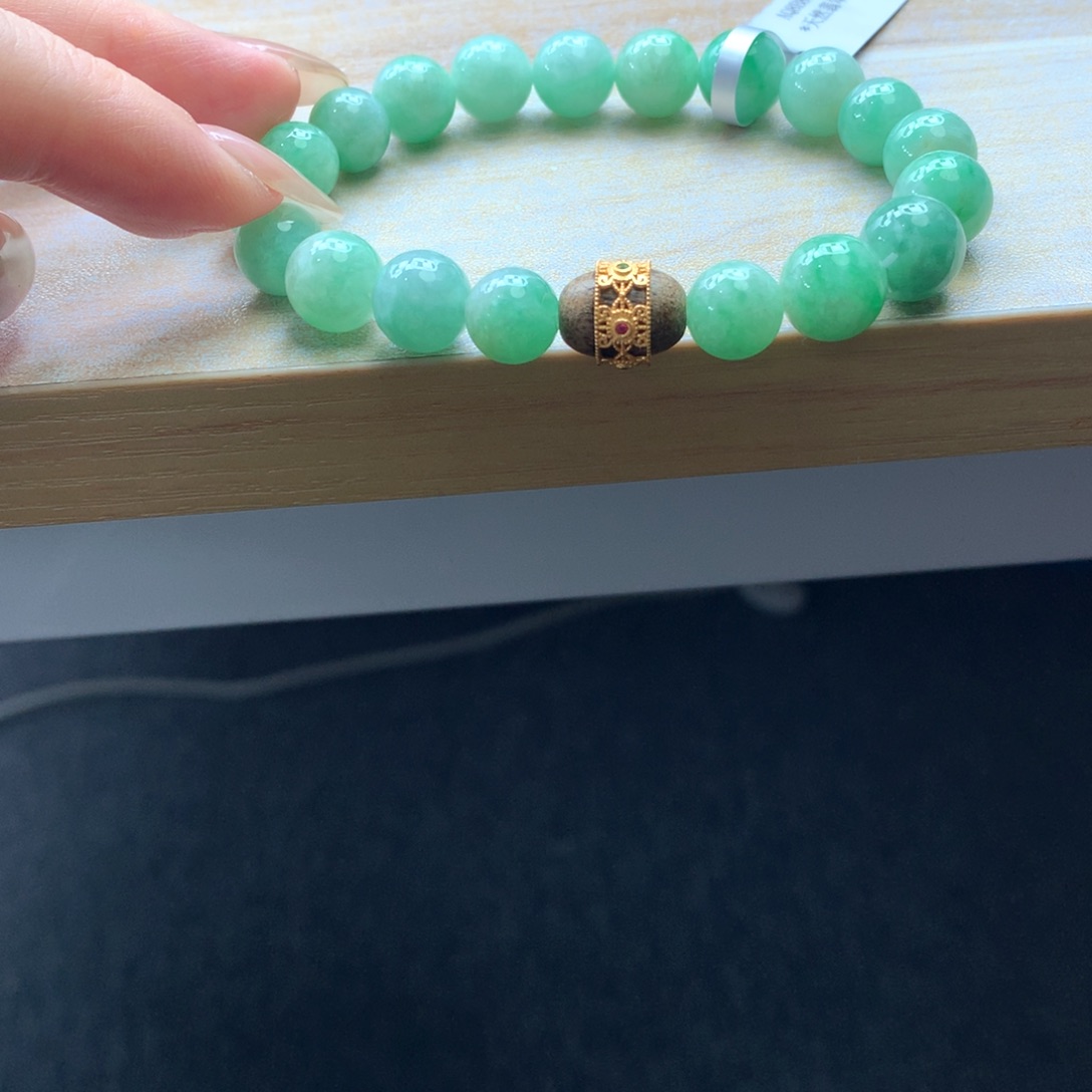 翡翠未镶嵌颈饰吊坠