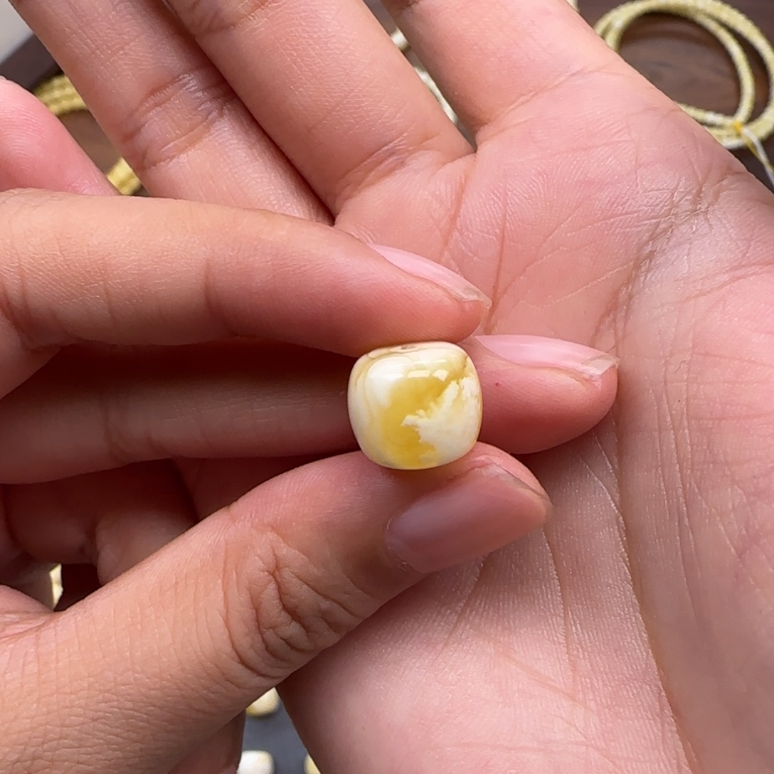 琥珀未镶嵌珠宝奇石11.4mm