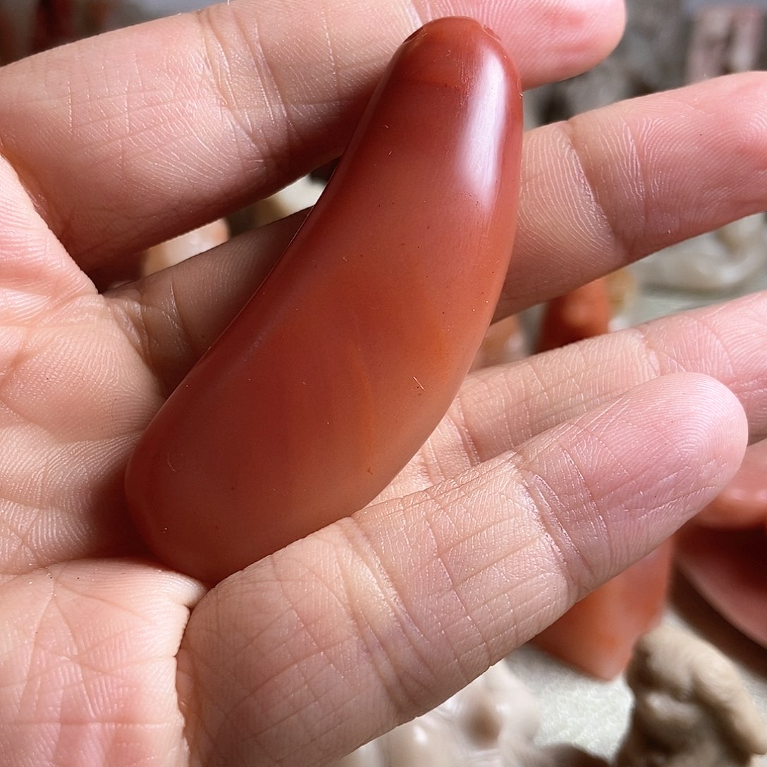 老挝石奶*哦原石雅玩件作品