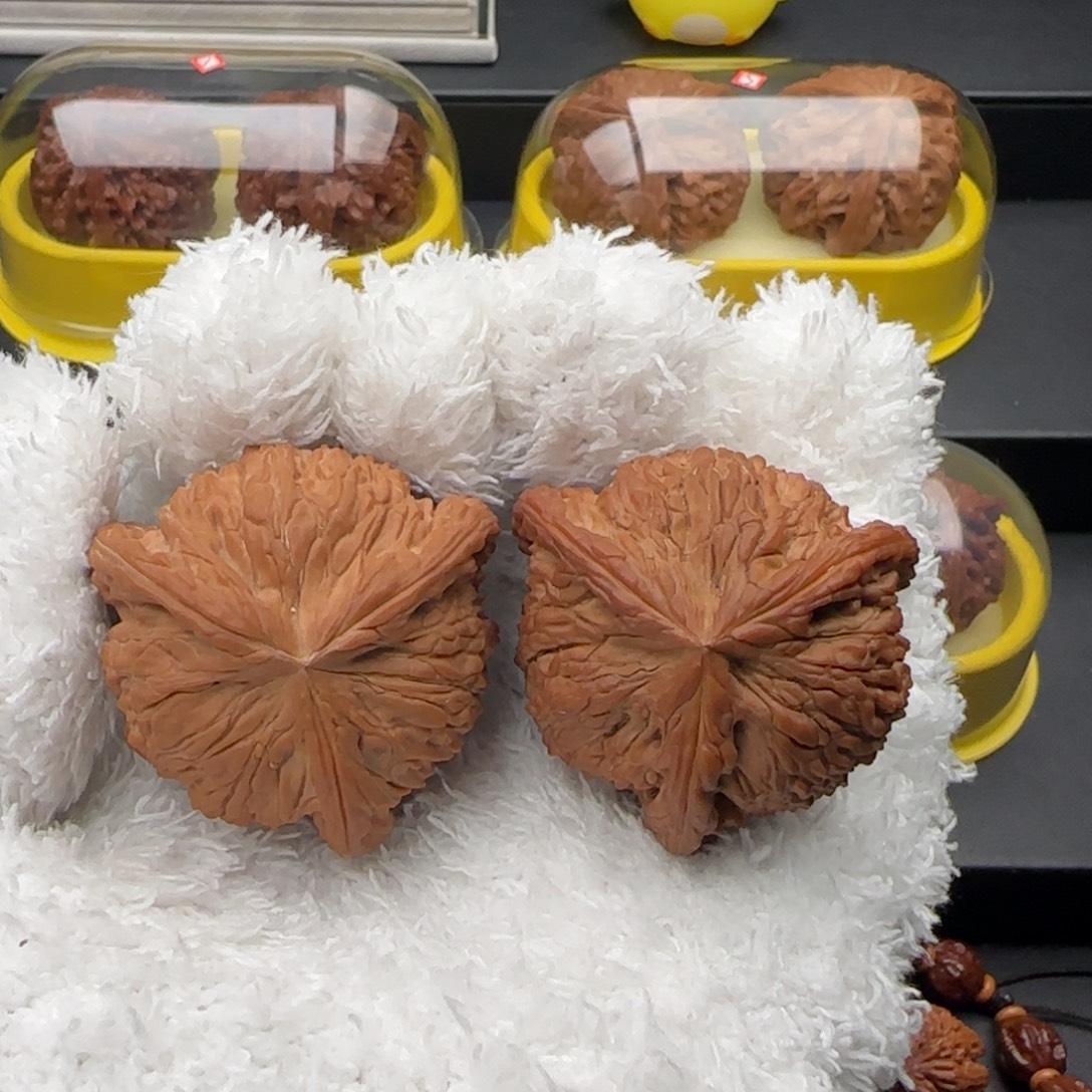 把件文玩核桃绣球奔全品44