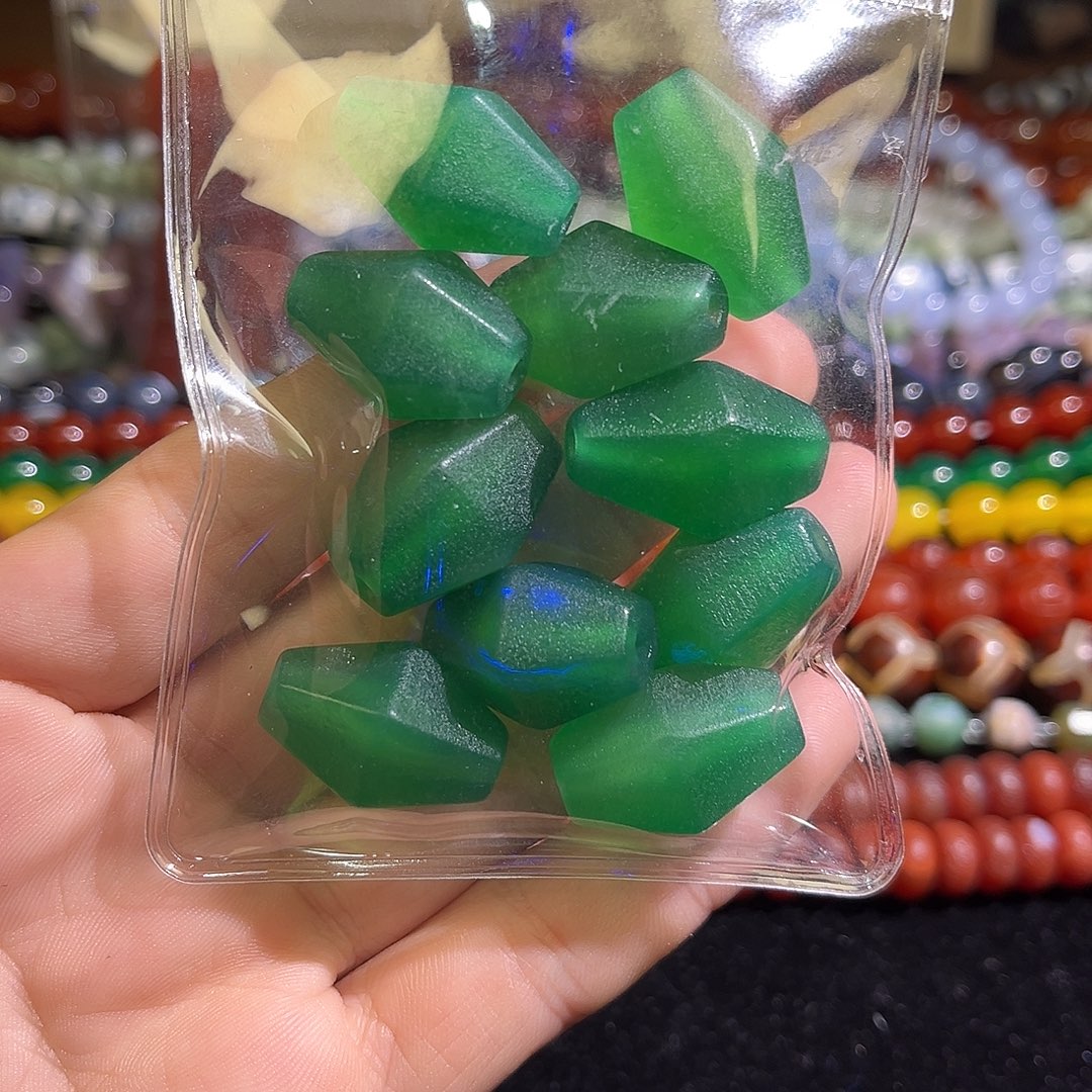 玛瑙/玉髓未镶嵌珠宝半成品四绿玛瑙*10颗