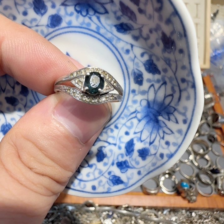 瓷片绿**瘦瓷器的制作工艺和