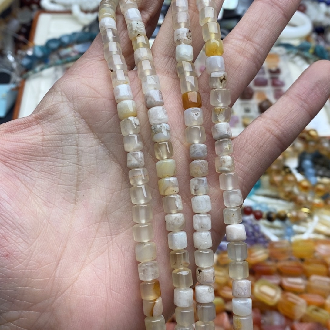 玛瑙/玉髓未镶嵌珠宝半成品一条天然微瑕6mm樱花玛瑙车轮珠