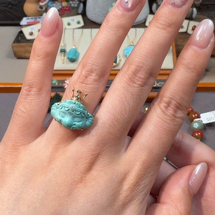 绿松石18K金镶嵌戒指公主象