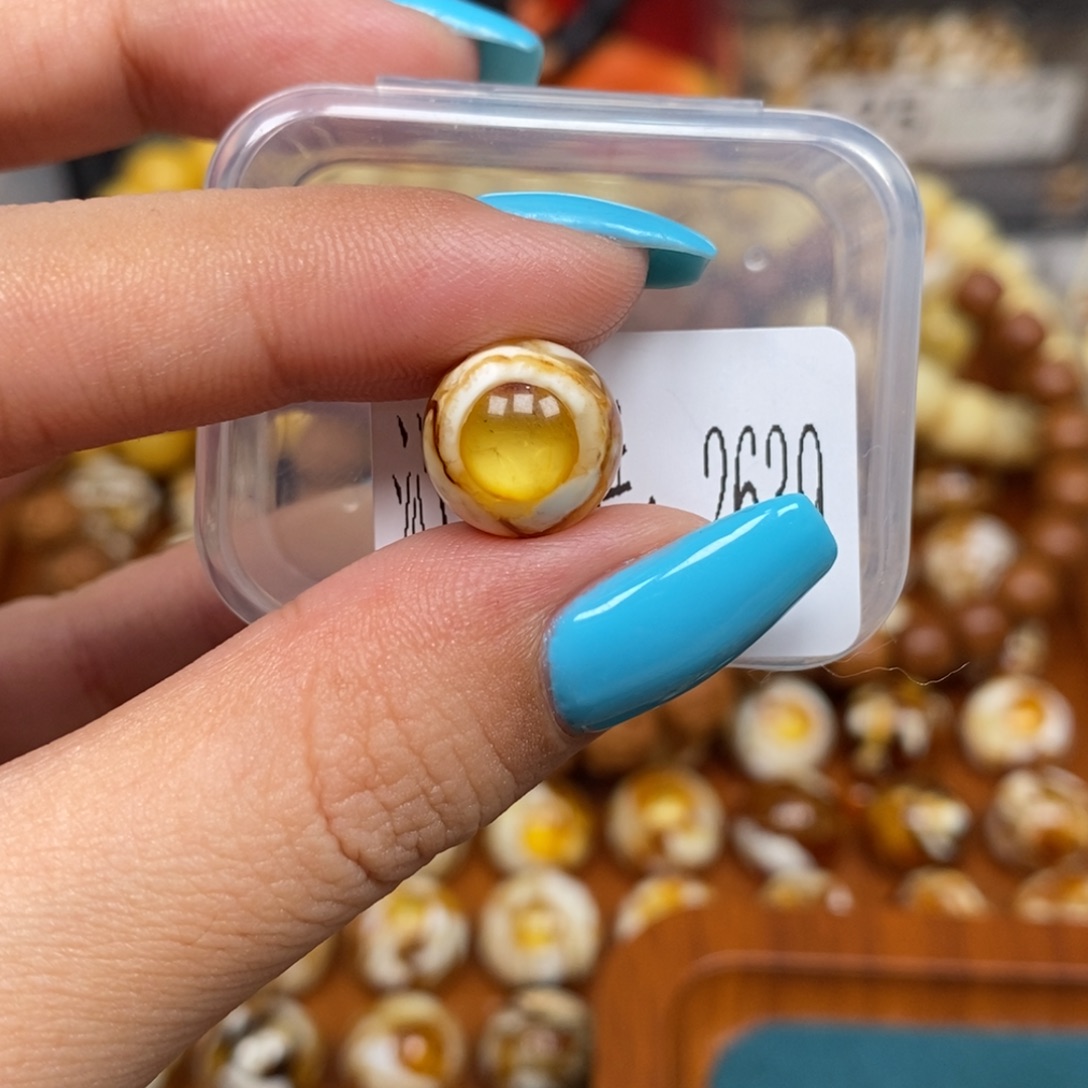 蜜蜡未镶嵌珠宝奇石2639