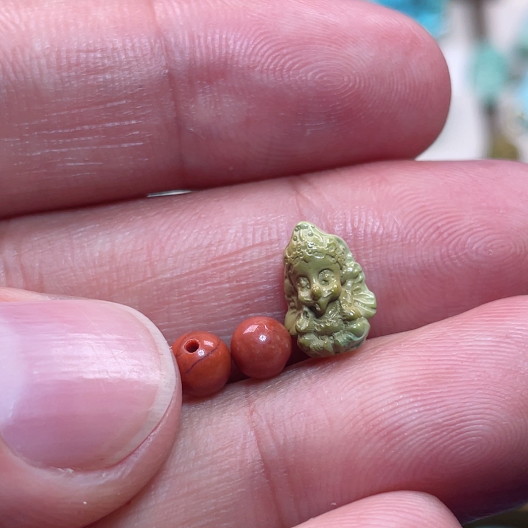 南红玛瑙配饰未镶嵌