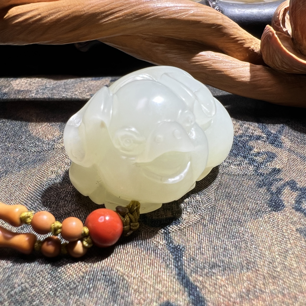 新建和田玉发财猪