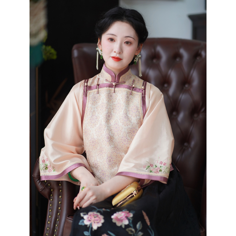 星蕊｜2025新款中式国风绣花假两件上衣年轻款日常倒大袖套装