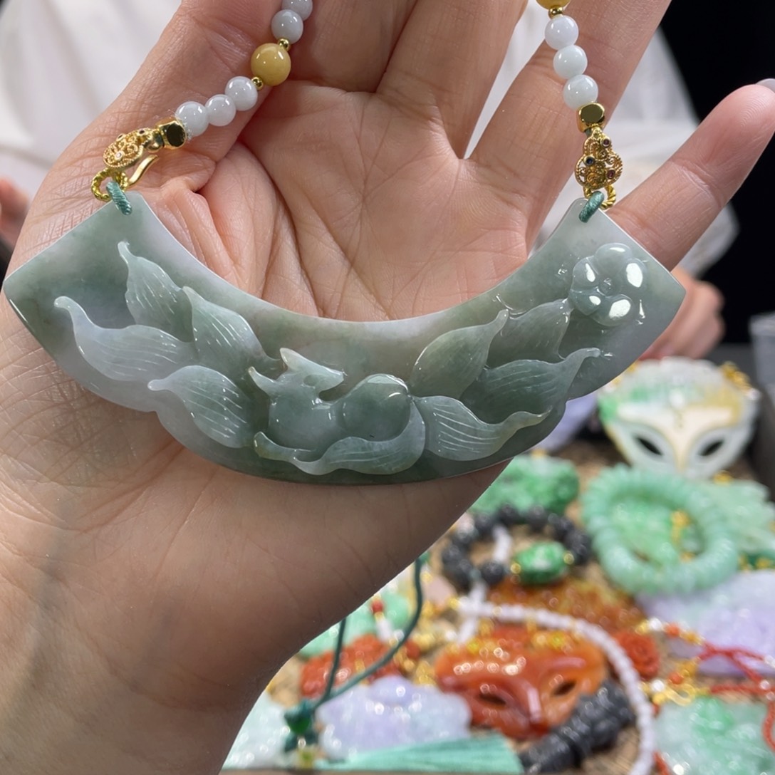 翡翠颈饰未镶嵌代编织