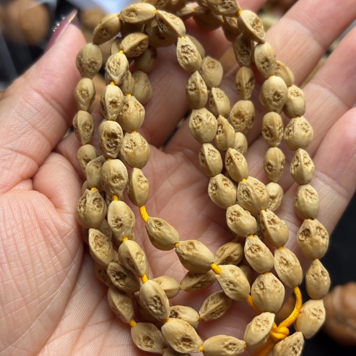 文玩核桃把件云南小鬼脸脖挂108粒652