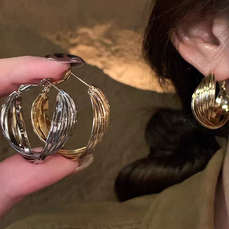 金色大圈圈耳环耳圈女独特绝美夸张耳饰轻奢高级感2025新款爆款