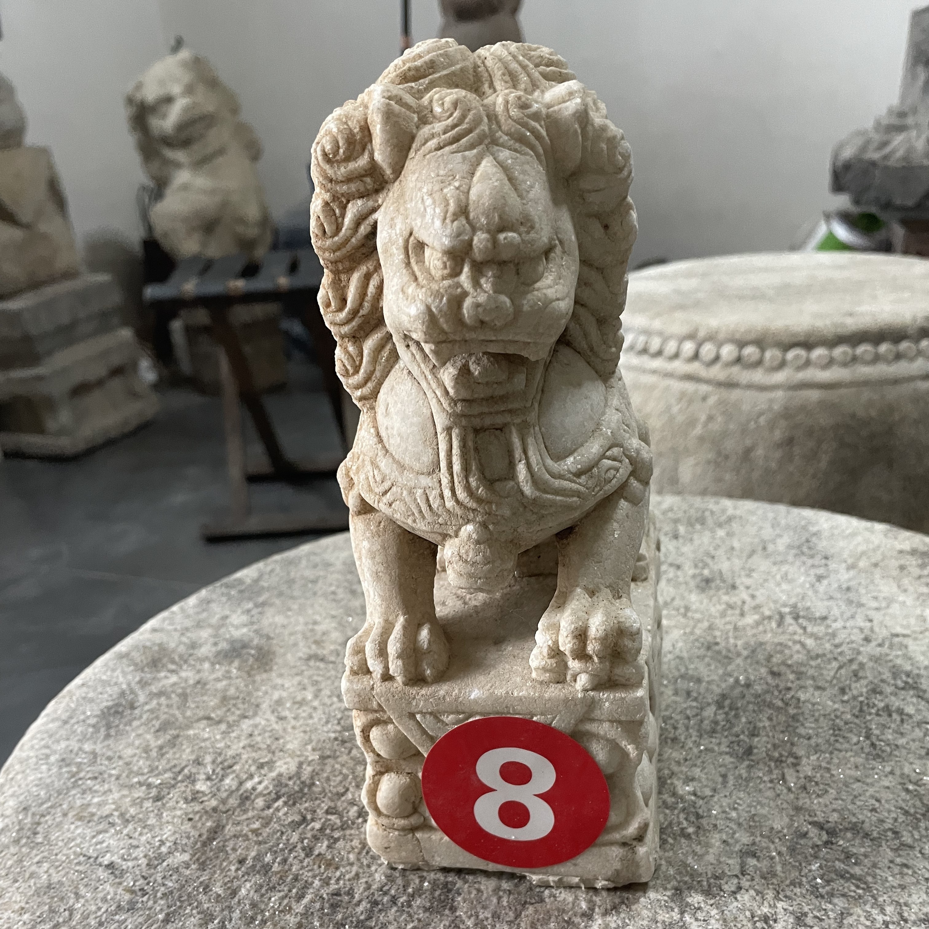 汉白玉小狮子，室内摆件，庭院摆件，简单大气，漂亮。