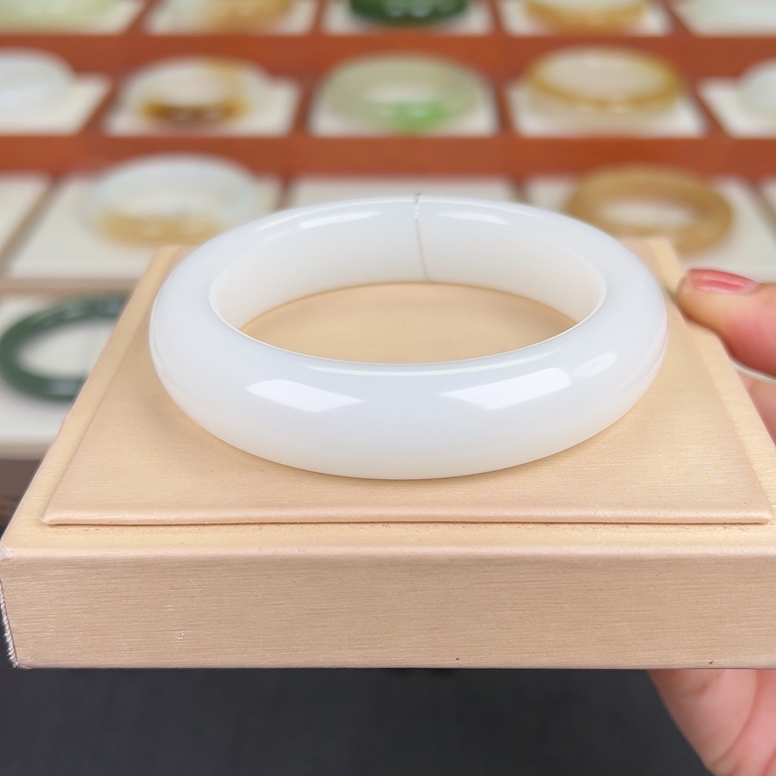 和田玉手镯未镶嵌和田玉白玉手镯