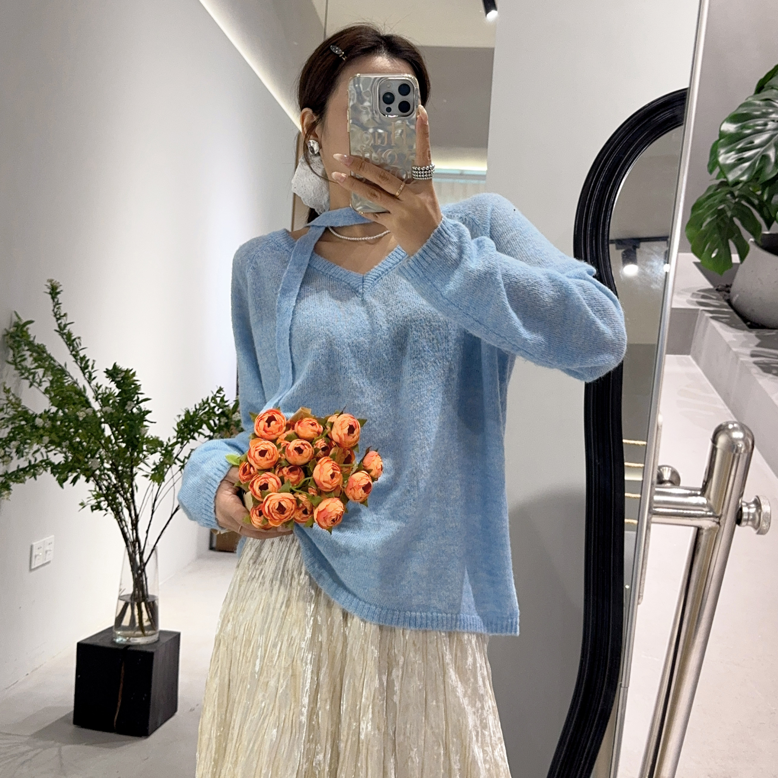 大禾【简约温柔风】春季薄款气质蓝色针织衫女V领百搭休闲宽松毛衣