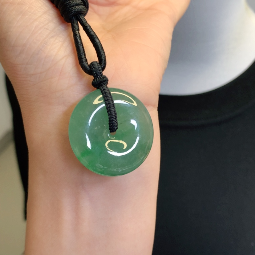 【闪购商品】翡翠未镶嵌颈饰平安扣