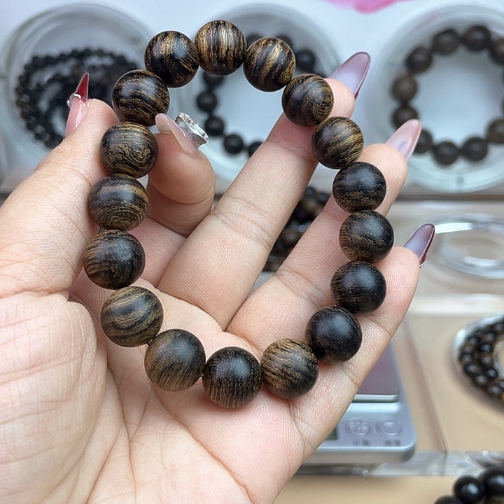 沉香手串不**心越南芽庄白奇玉化留疤嘤子虎斑