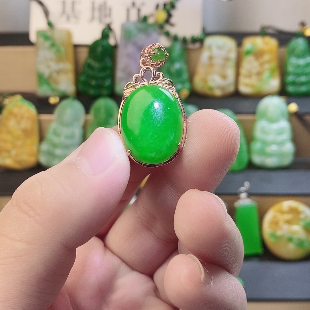 翡翠银S925镶嵌吊坠(赠链)