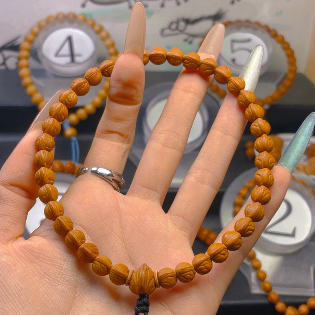 璐***吊坠桃核0.777777777755555555