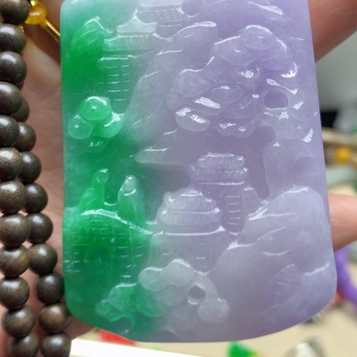 翡翠颈饰未镶嵌吊坠
