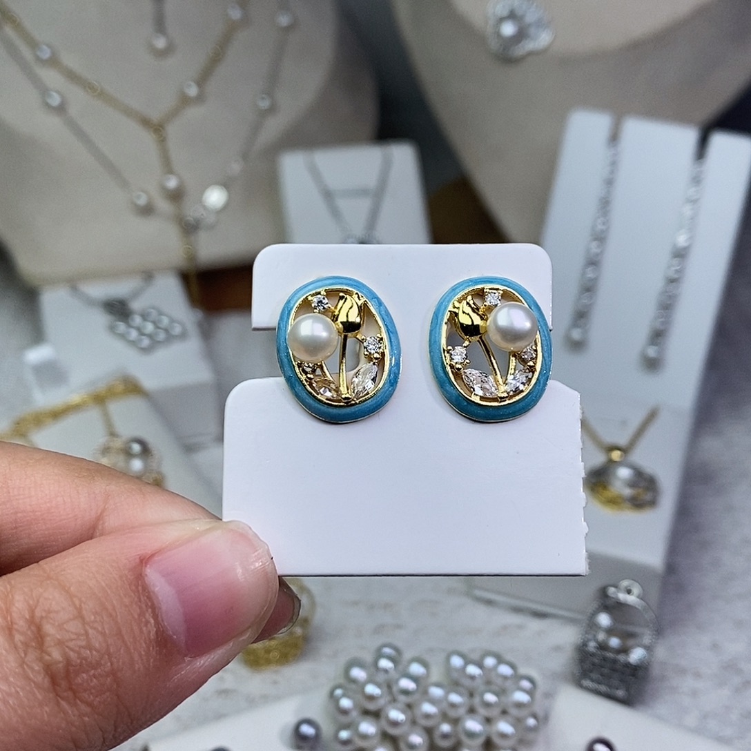 银S925镶嵌耳饰淡水珍珠