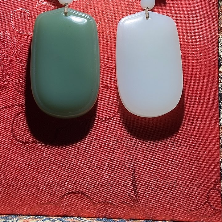 值***得和田玉（碧玉）未镶嵌颈饰