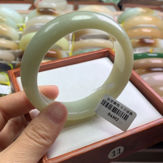 和田玉手镯未镶嵌5859