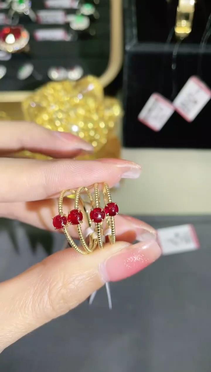 18K金镶嵌天然红宝石戒指麻花戒 多样性发其一