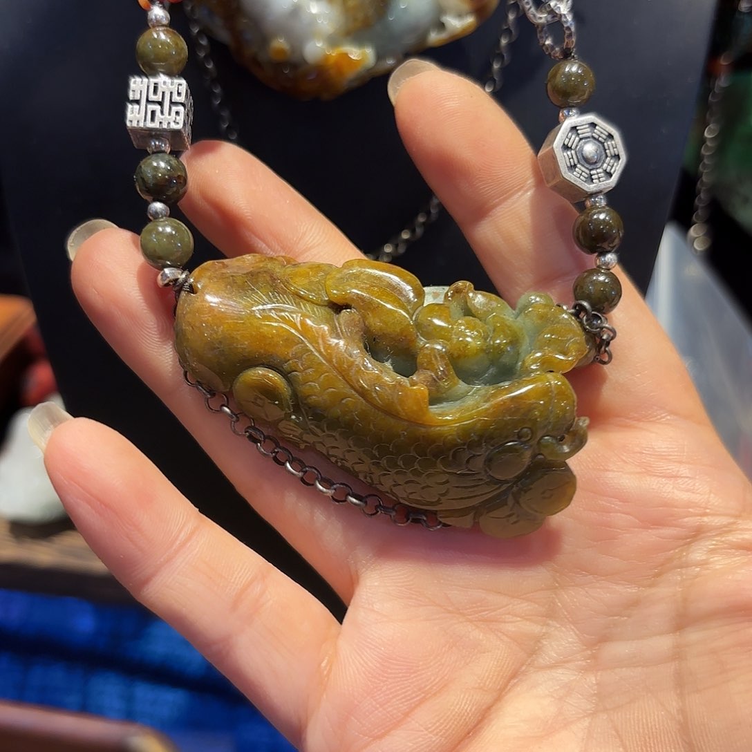 翡翠颈饰未镶嵌原创