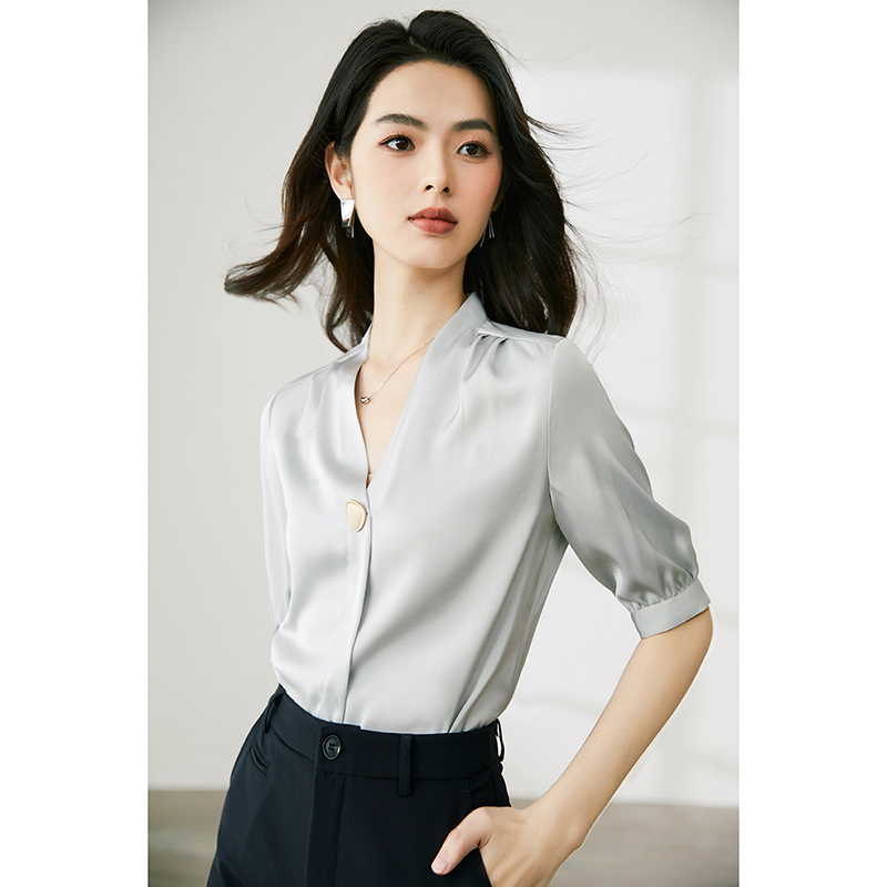 【专享】夏V领中袖套头衬衫女24012383