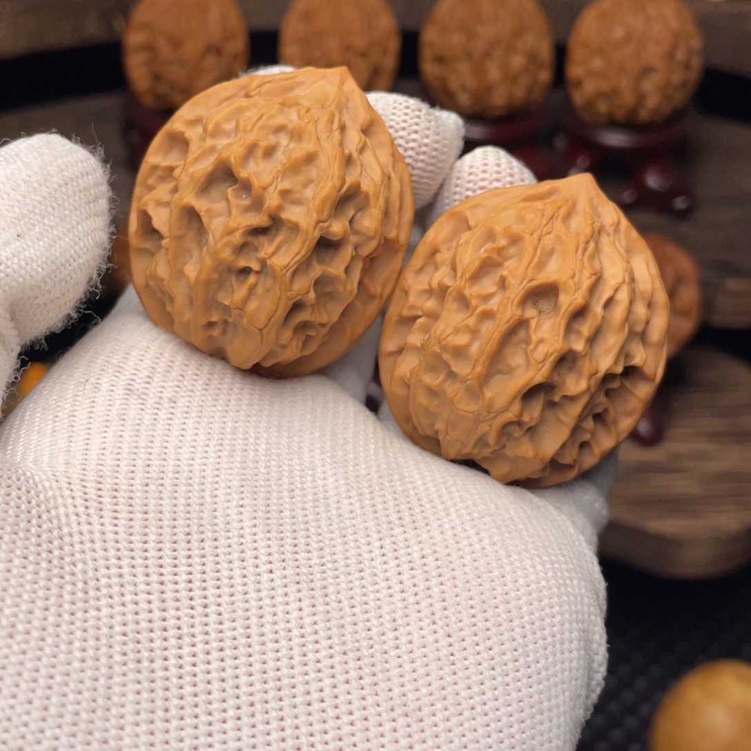 建***笙把件文玩核桃秦岭野生山魄系列赤璋35尖小修