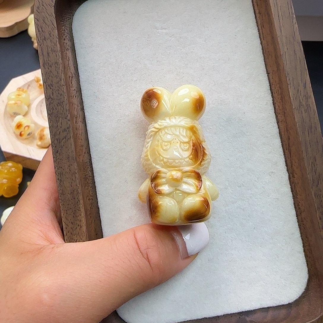 琥珀未镶嵌珠宝奇石