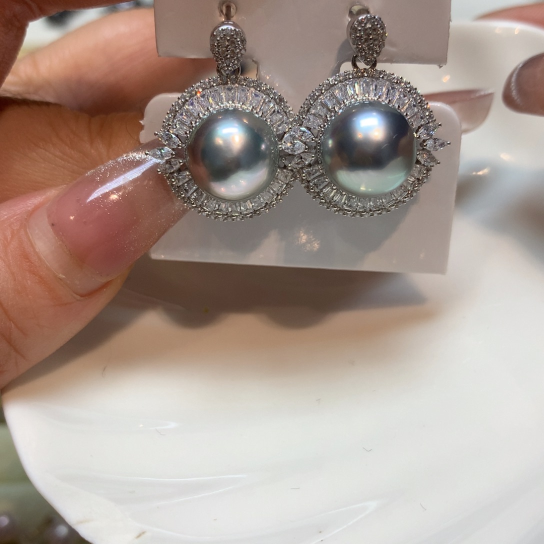 海水珍珠耳饰18K金镶嵌